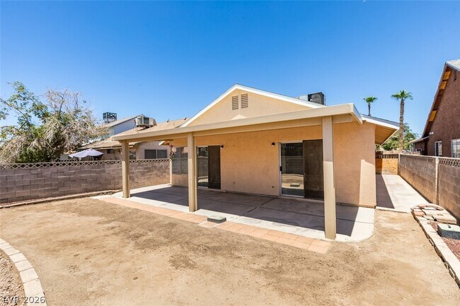 Building Photo - 5847 Alcott Ave