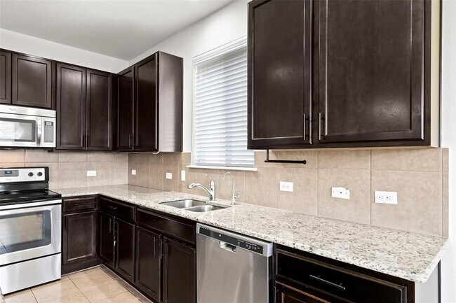 Building Photo - 156 Marcheeta Way