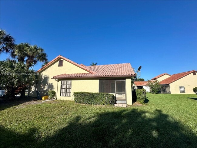 Building Photo - 10295 Hidden Springs Ct