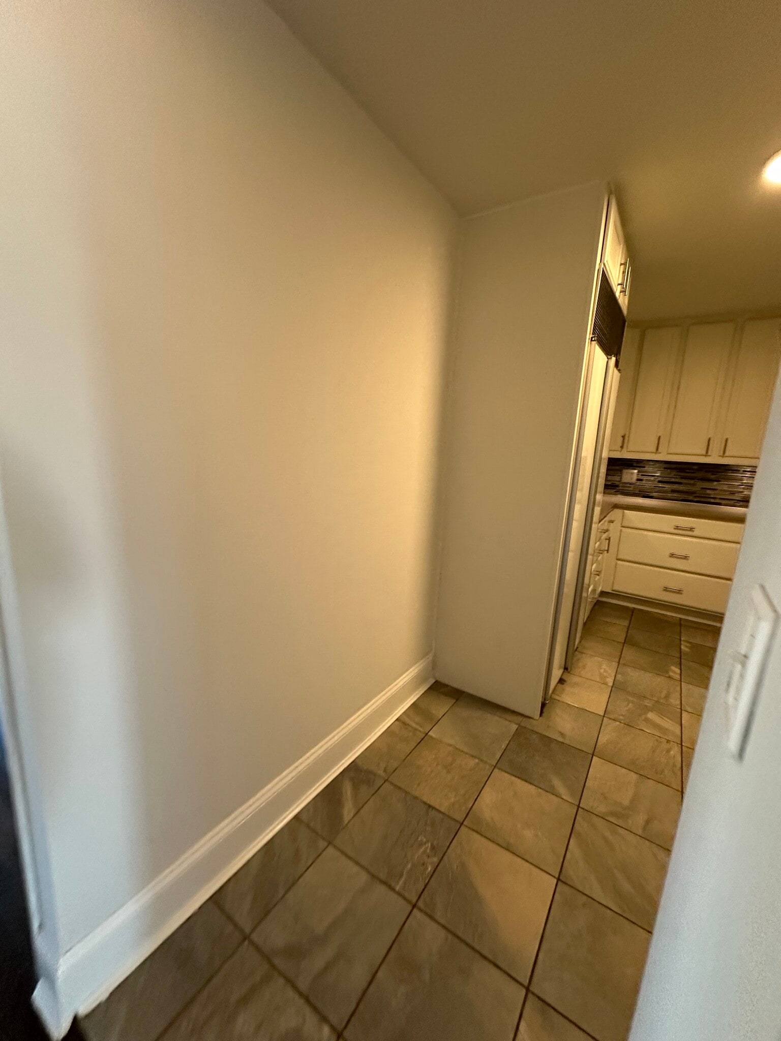 Building Photo - 1350 N Dearborn St