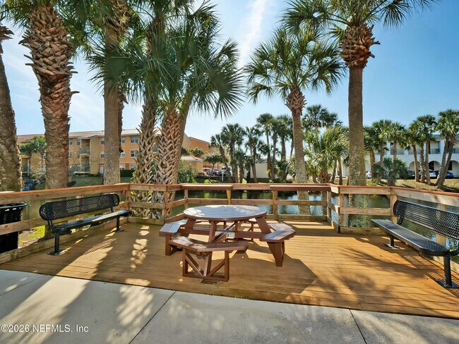 Building Photo - 204 Laguna Villa Blvd