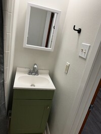 Building Photo - 1225 Bellonia Dr