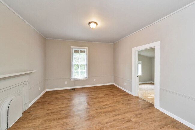 Building Photo - Move-In Ready House for Rent in Talladega! 3 bed 2 bath