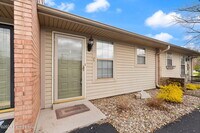 Building Photo - 703 Victoria Ct