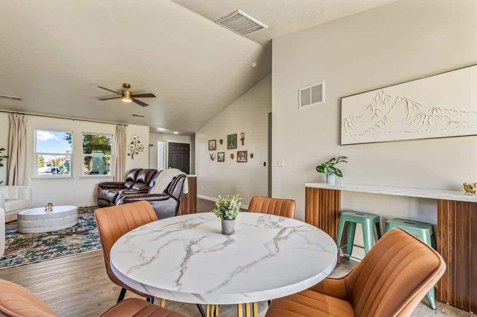 Building Photo - 103 N Voyage Ave