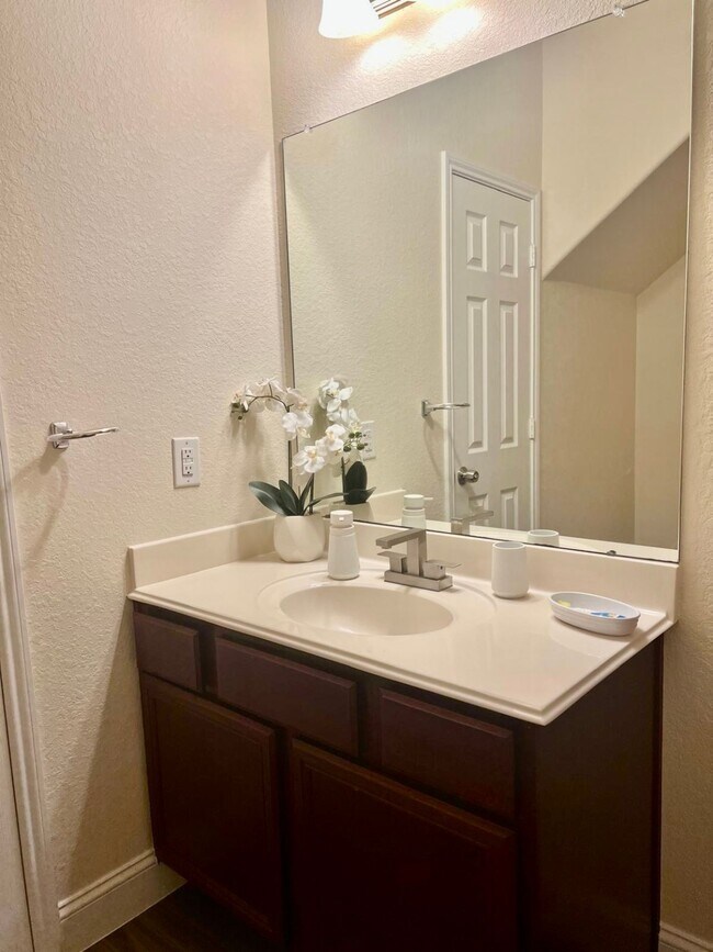 Building Photo - 12203 Elm Orch Trl