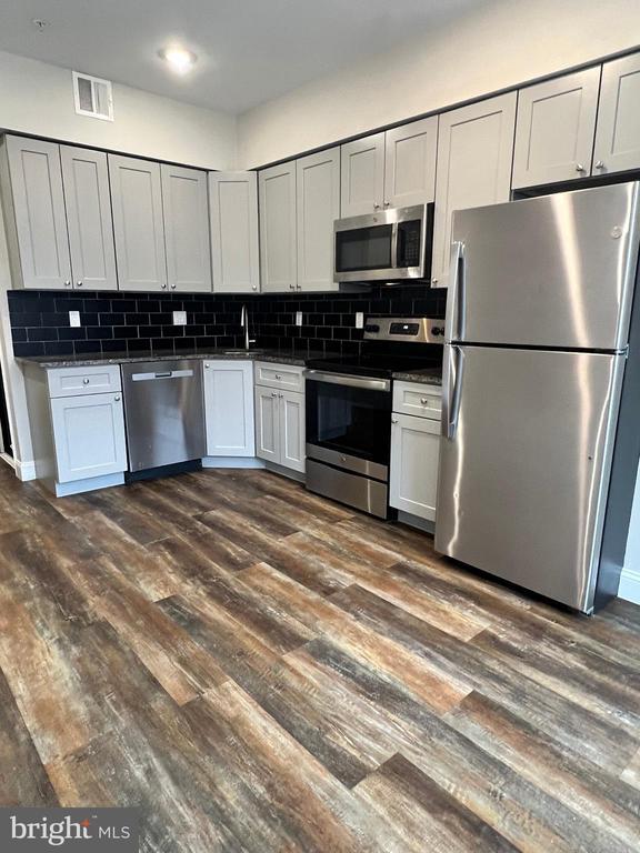 Building Photo - 1302 N 22nd St