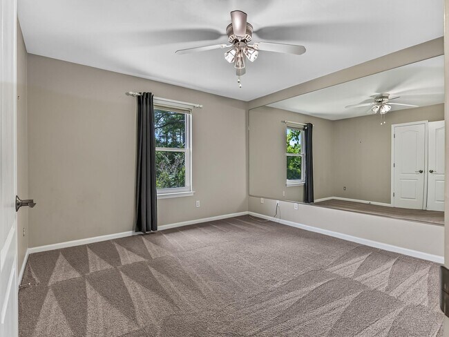 Building Photo - 6326 Glasgow Dr