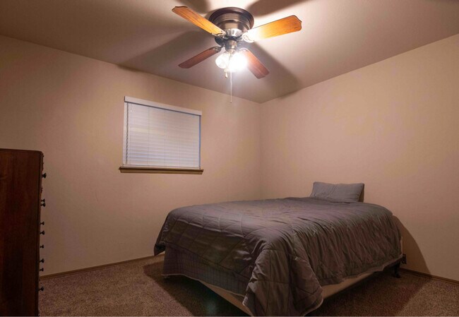 Building Photo - 2505 NW 111th St