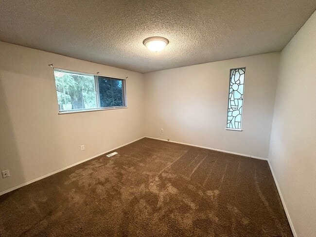 Building Photo - DW1217 - A