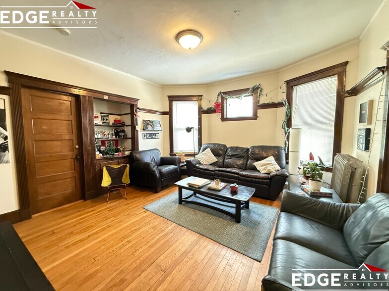 Building Photo - 95 Gardner St