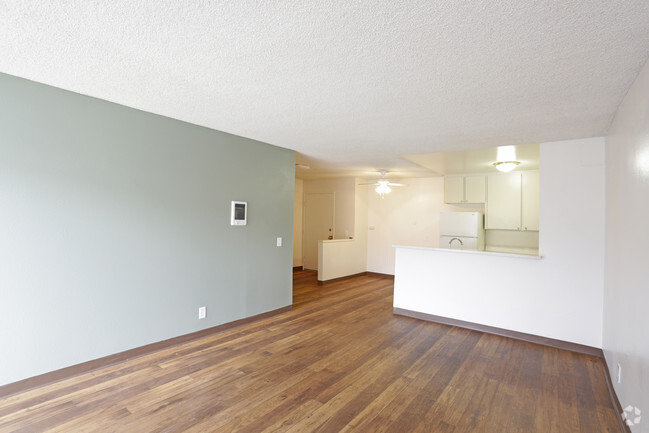 1 Bedroom-740SF - Sunset Gardens