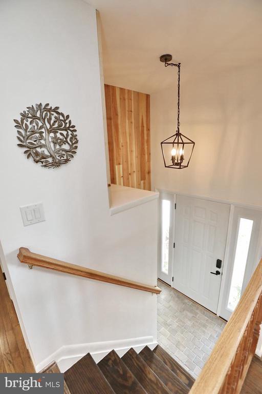Building Photo - 8530 Wedding Dr