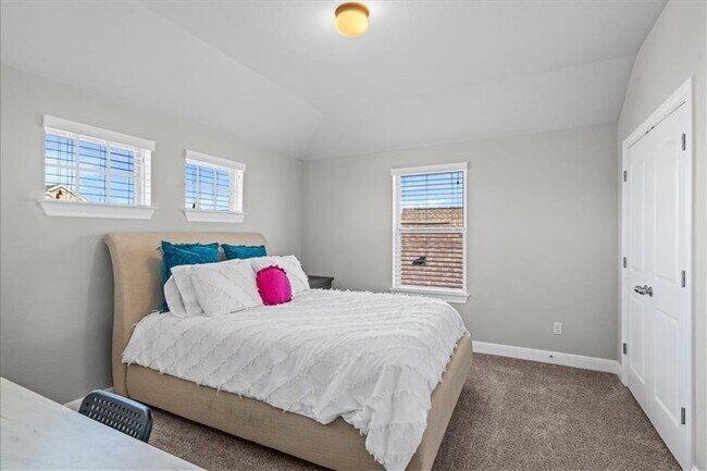 Building Photo - 2544 Granite Hill Dr