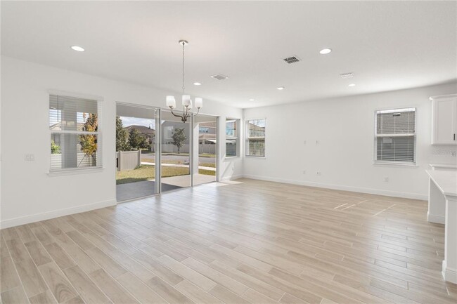 Building Photo - 14797 Milfoil Ave