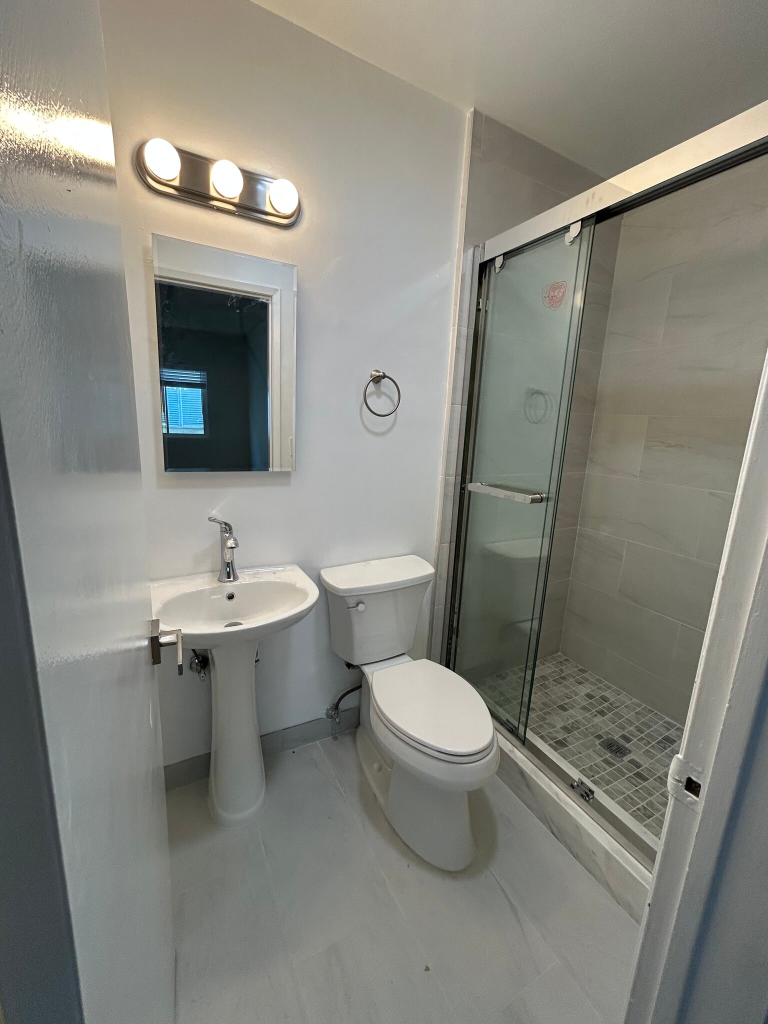 Master Bedroom Bathroom - 325 S Doheny Dr
