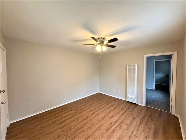 Building Photo - 489/491 Boston