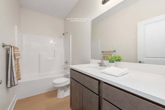 Building Photo - 2056 N Reece Ct