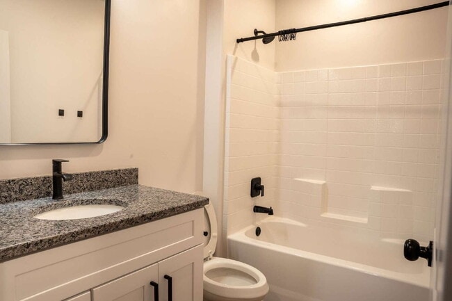 Building Photo - Private Bedroom with Private Bathroom – Fully Furnished & Move In Ready