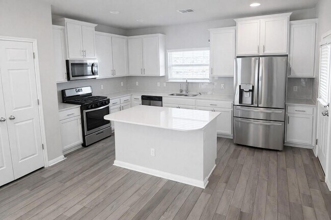 Building Photo - 3200 W College Park Dr