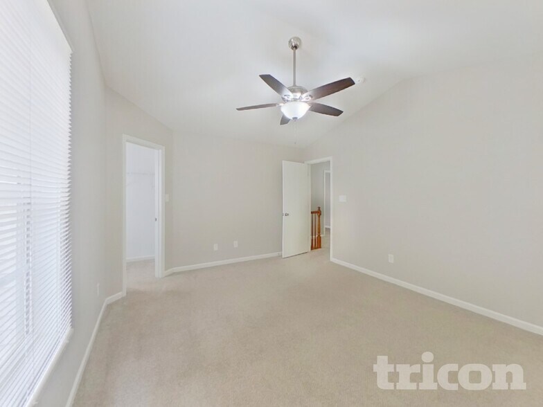 Building Photo - 1548 Hollow Maple Dr