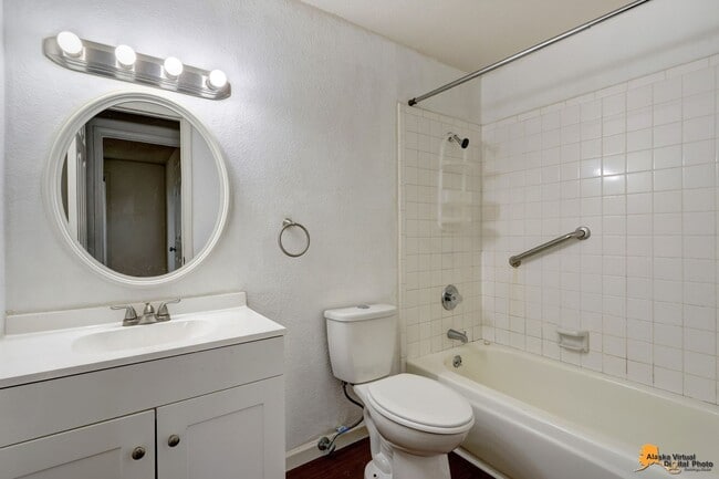 Building Photo - Charming 3 Bedroom Ranch Style Condo in East Anchorage – Ideal Location!