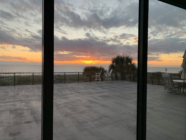 Dawn at JAX Beach condo - 601 1st St S