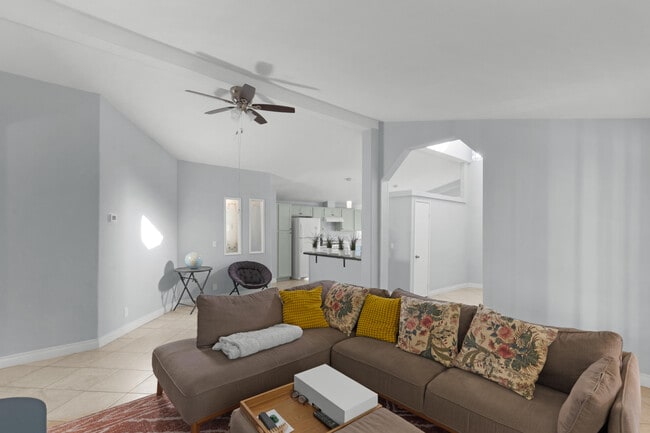 Building Photo - 47800 Madison St