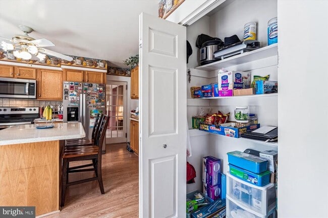 Building Photo - 10902 Valley Brook Dr