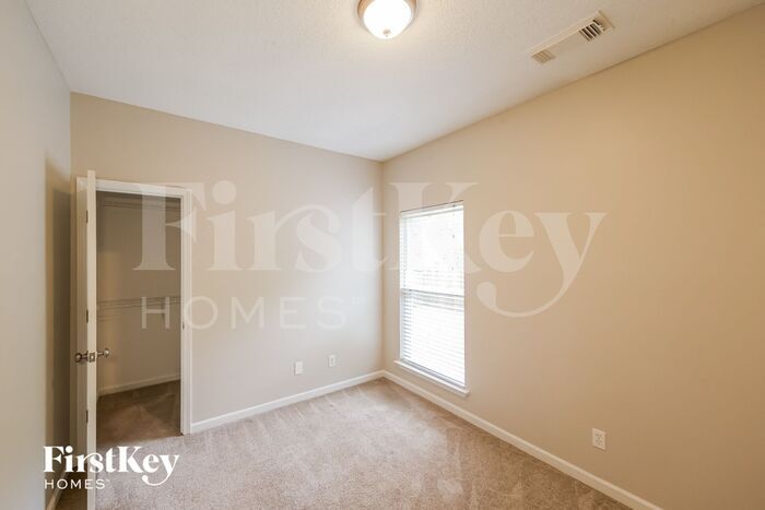 Building Photo - 12922 Woodland Park Cir