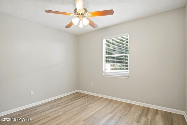 Building Photo - 515 Fox Hollow Ln