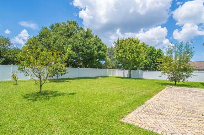 Building Photo - 5947 Ridge Lake Cir