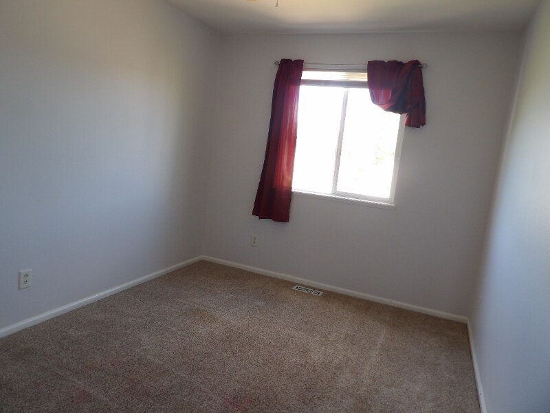 Building Photo - 4979 Butterfield Dr