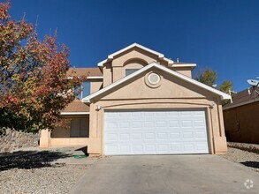 Building Photo - 4 Bedroom 3 Bath Home