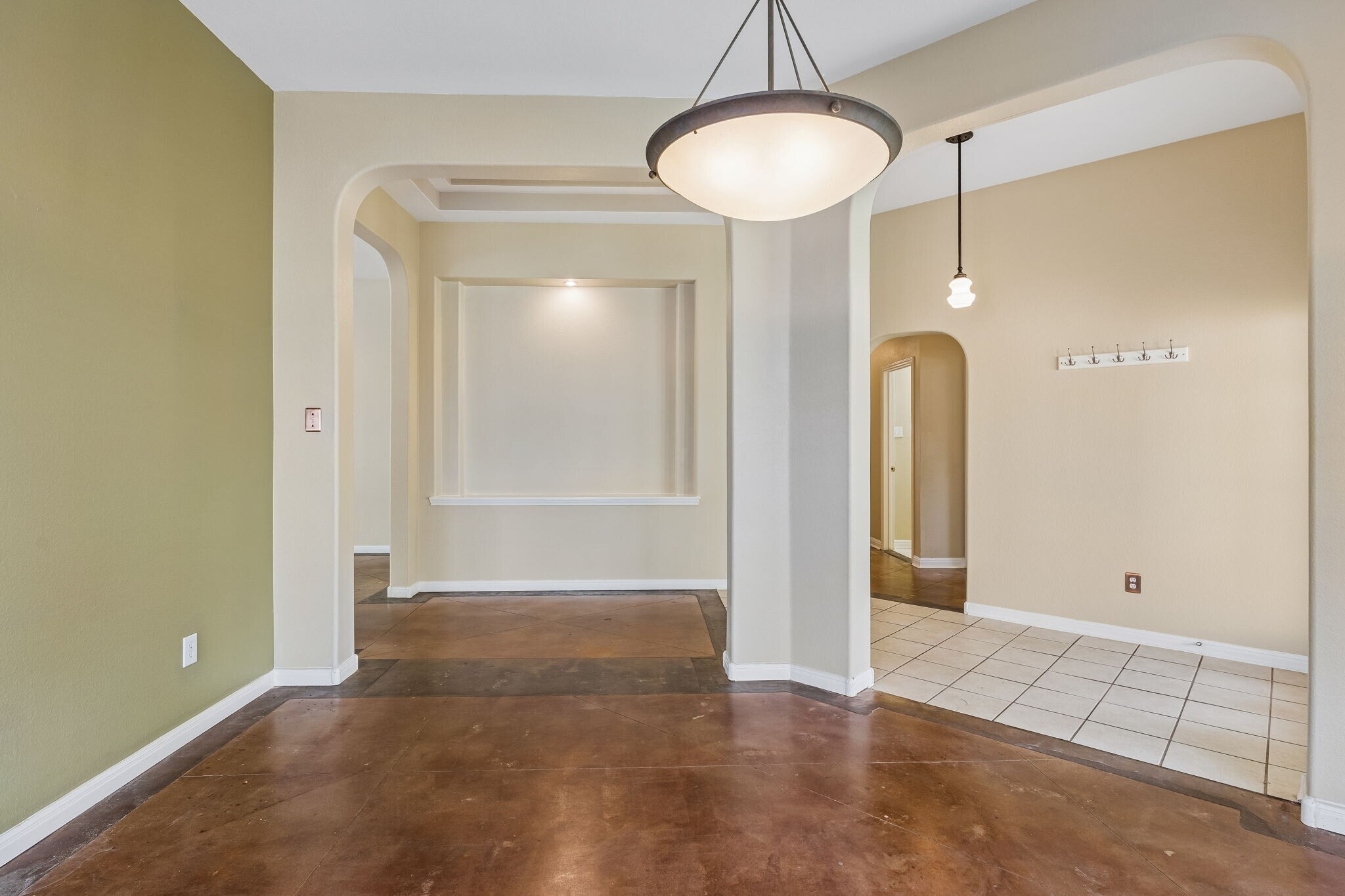 Building Photo - 7206 W Magic Mountain Ln