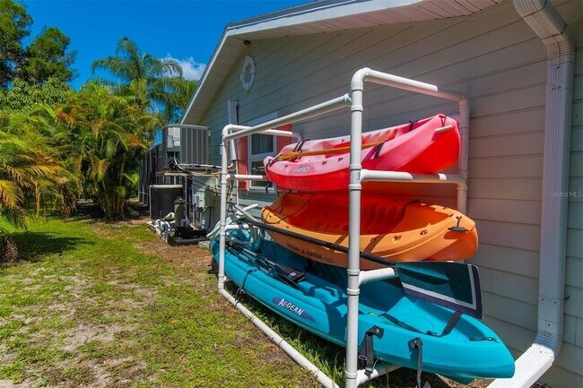 Building Photo - 8302 Midnight Pass Rd