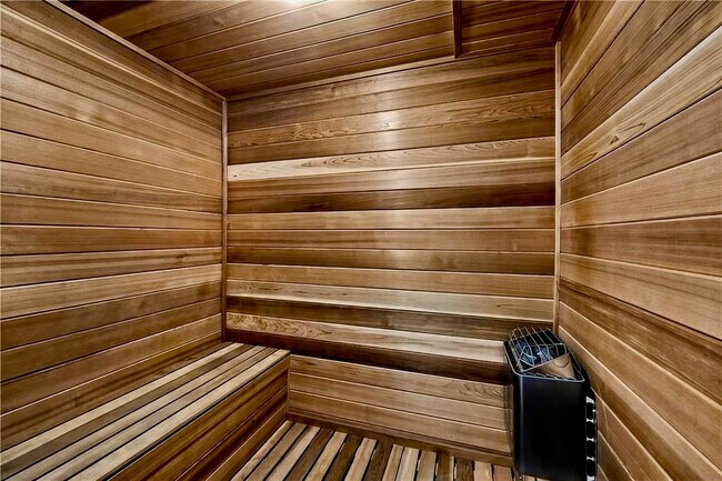 Building Photo - 401 N Birch Rd