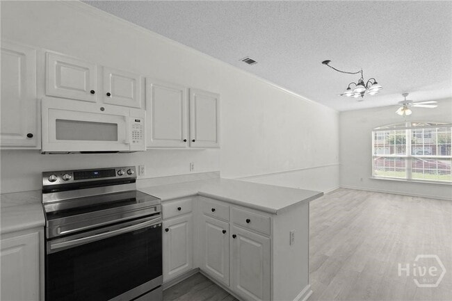 Building Photo - 400 Tibet Ave