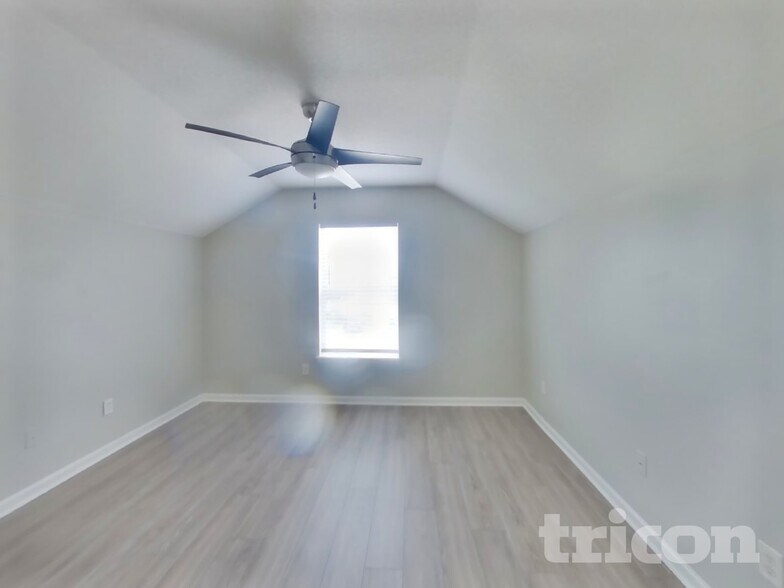 Building Photo - 3208 Ginny Lake Dr