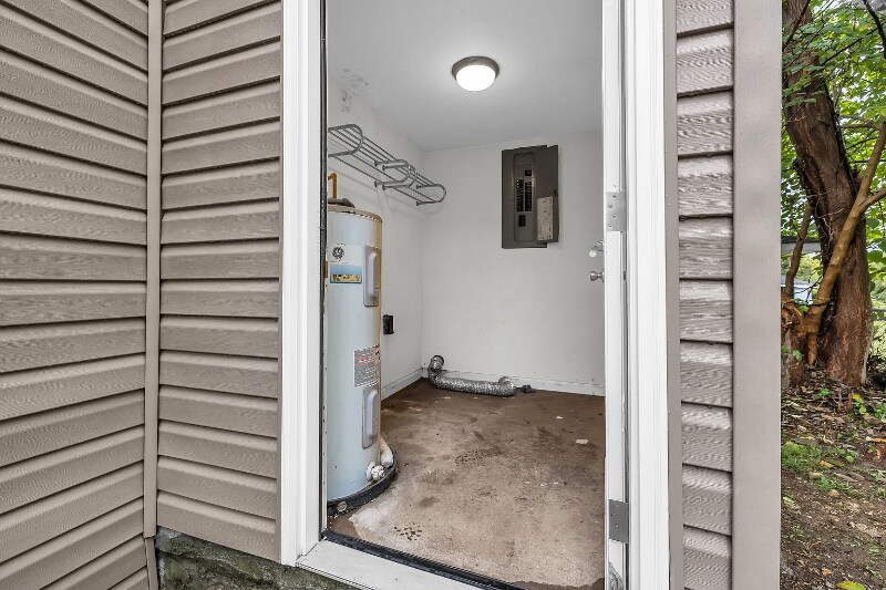 Building Photo - 2007 Wilson St