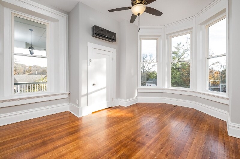 Building Photo - 811 Westover Dr