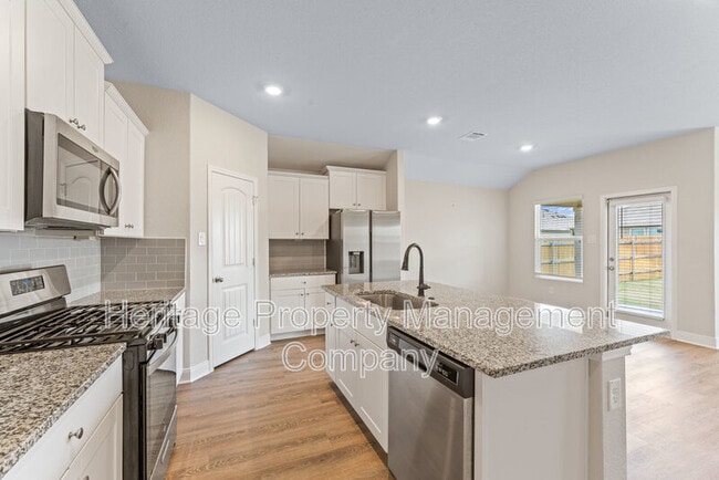 Building Photo - 1428 Redwood Crk