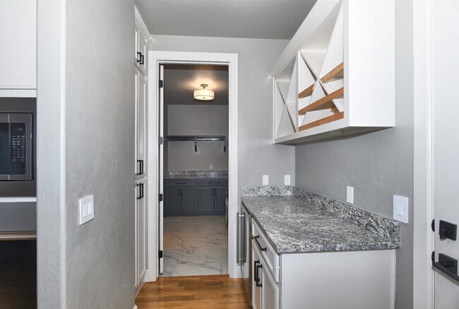 Building Photo - 12516 S 102nd E Ave
