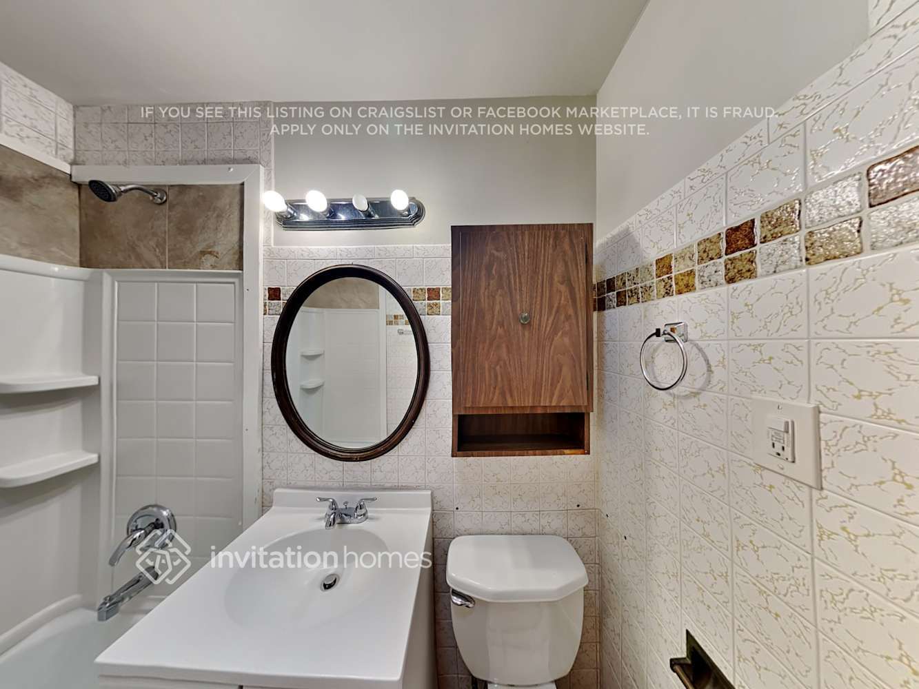 Building Photo - 8834 S Troy Ave