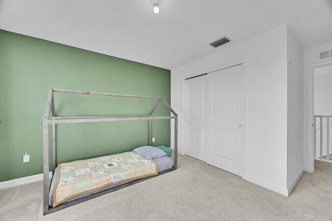 Building Photo - 14119 SW Safi Ter