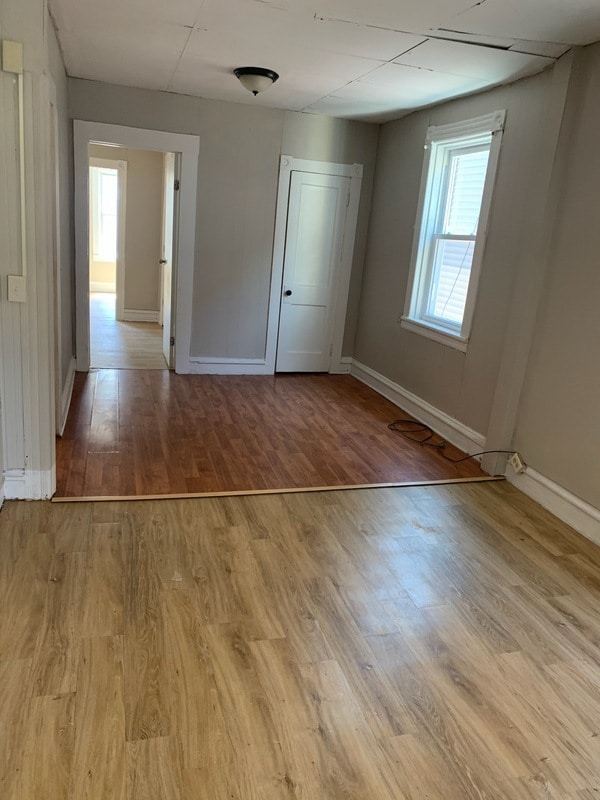 Building Photo - 27 Tilley St