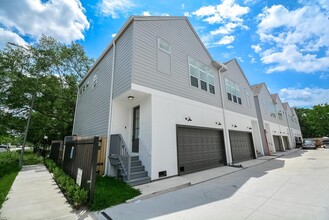 Building Photo - 6017 Cypress St