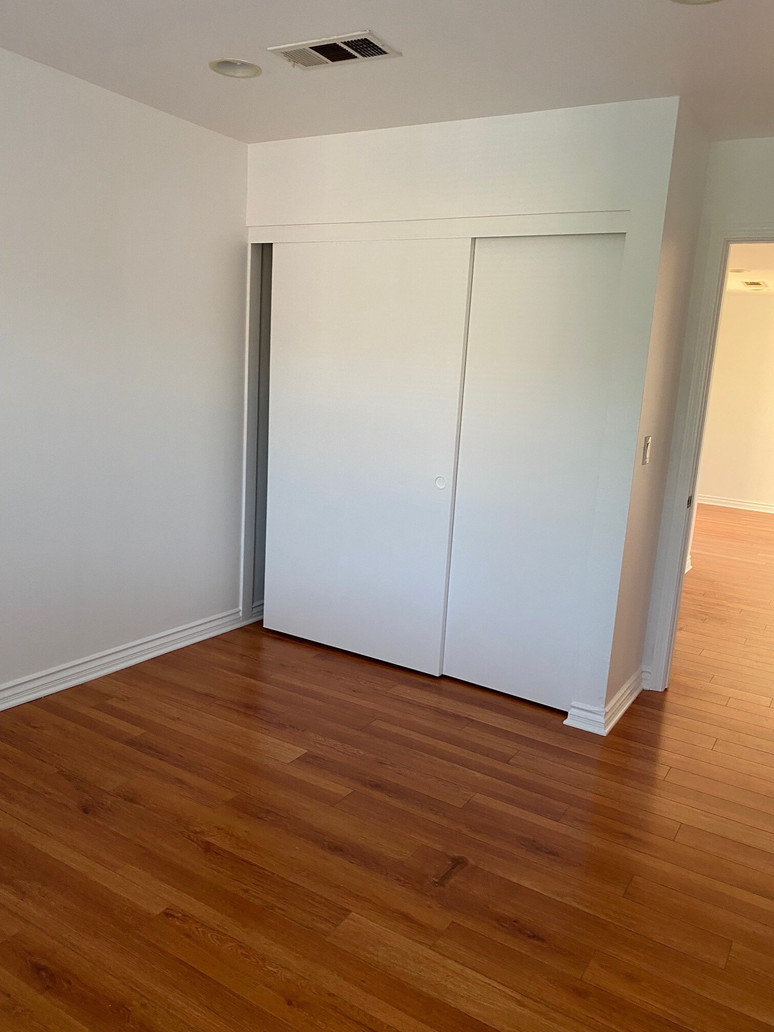 Building Photo - 174 W Linden Ave