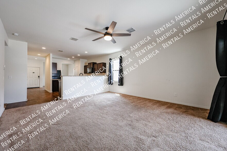 Building Photo - 38086 W Isabella Ln