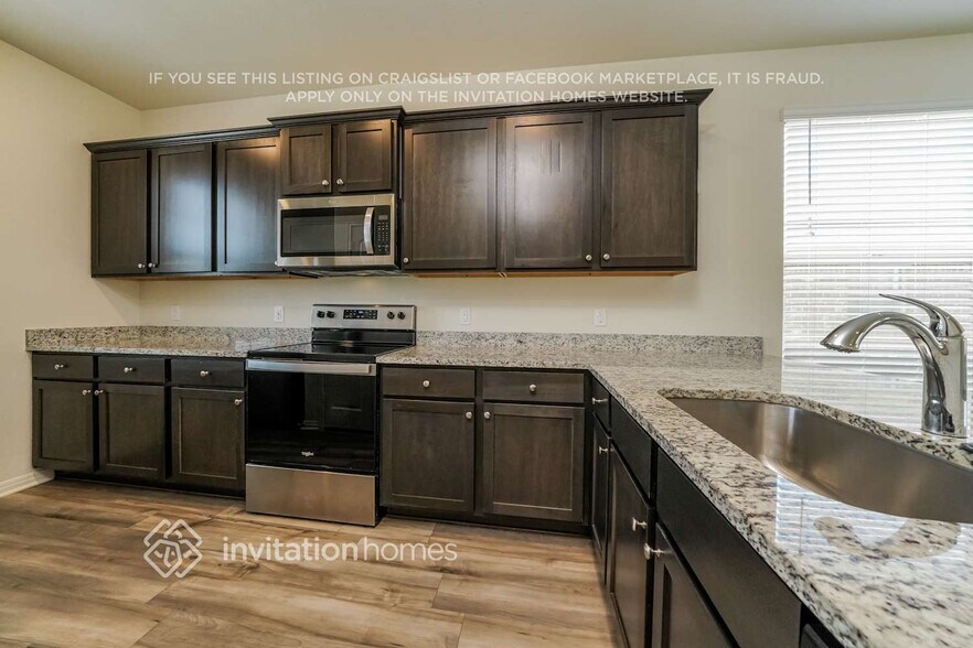 Building Photo - 917 First Street